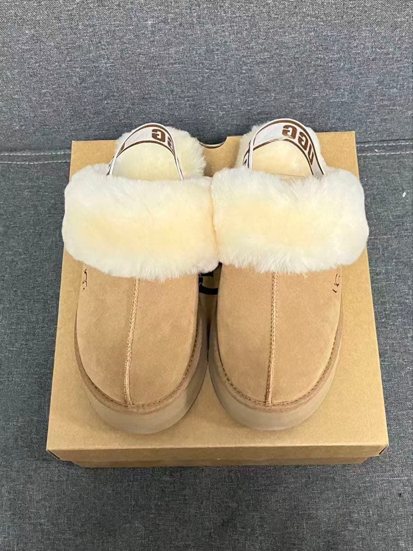 UGG ムートンブーツ ベージュ プラットフォームスリッパ 23.5cm
