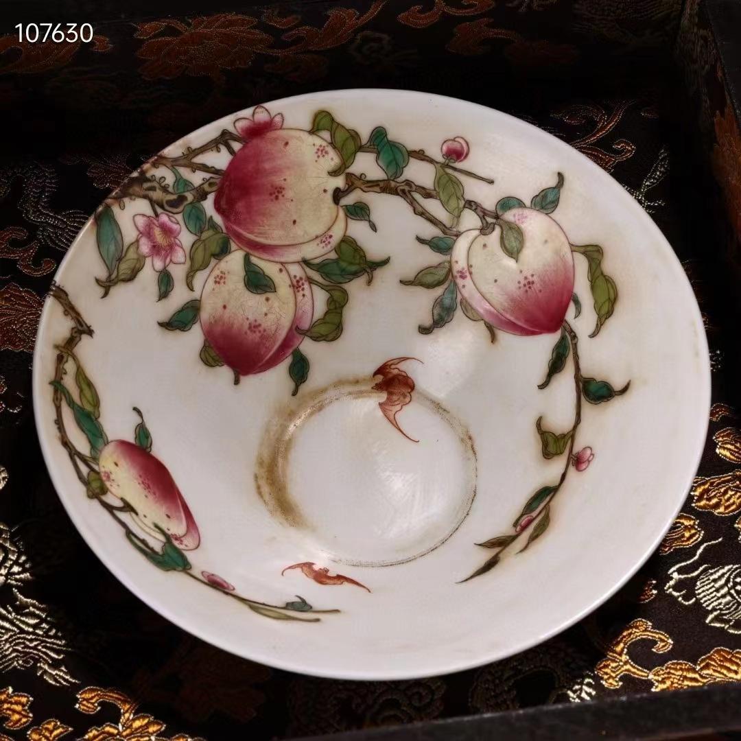 中国古美術・旧藏・古陶瓷品・手描き・粉彩・寿桃紋・瓷碗・彩繪・箱付・置物・古賞物