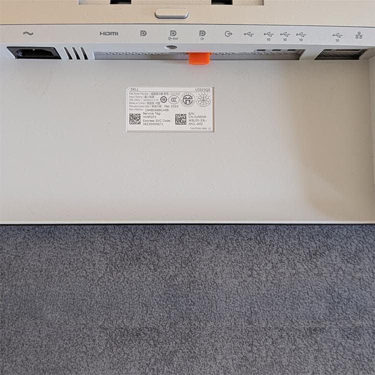 そ*ー様 DELL U3223QE 31.5インチ 4K モニター 本体