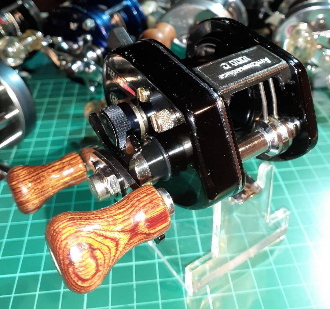 アブガルシア ABU アンバサダー１０００C ウッドノブハンドル仕様