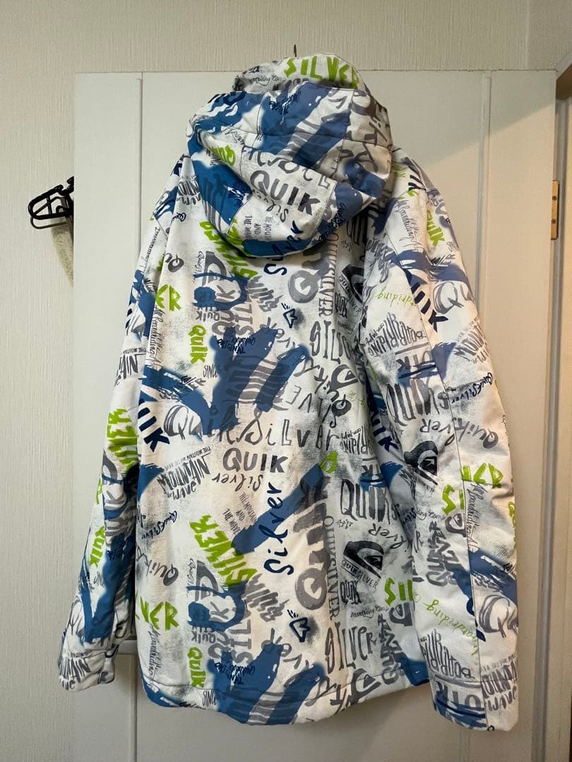 Quiksilver スキー　スノーボード　ウェアセット　手袋　クイックシルバー