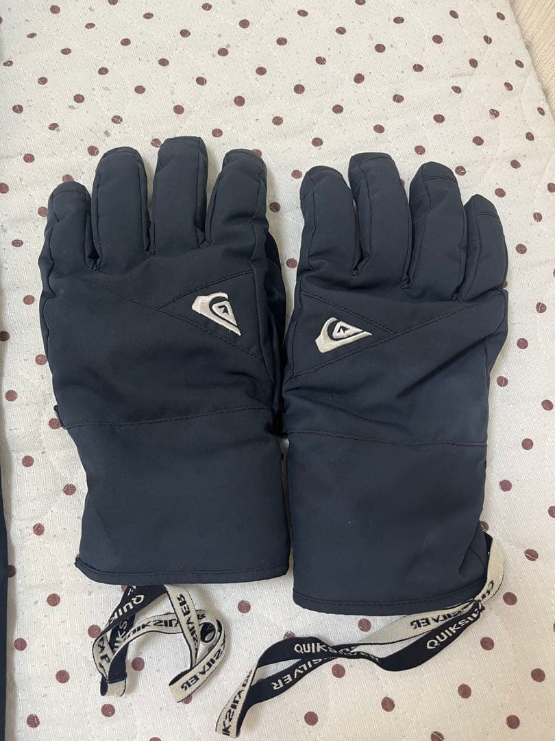 Quiksilver スキー　スノーボード　ウェアセット　手袋　クイックシルバー