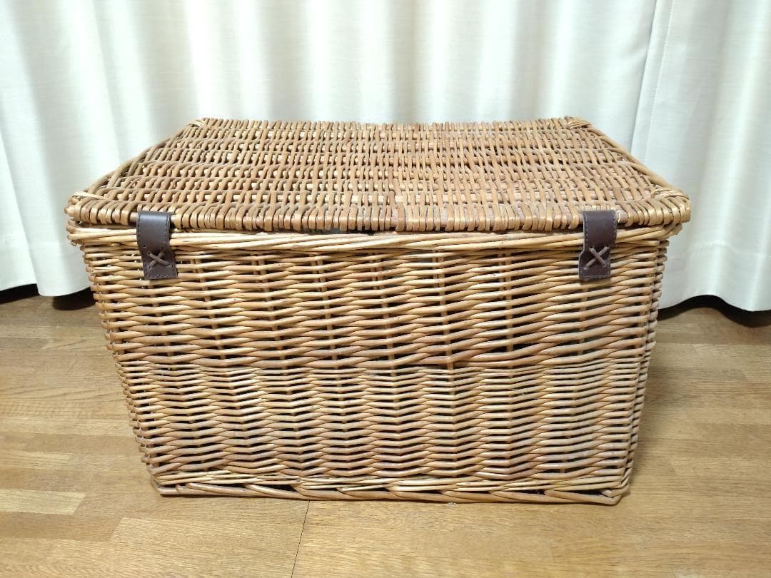 【人気】ローラアシュレイ　ラタンカゴ　かご　バスケット　収容　大きいかご