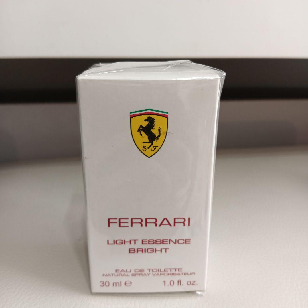 フェラーリ 30ml ライトエッセンスブライト 香水