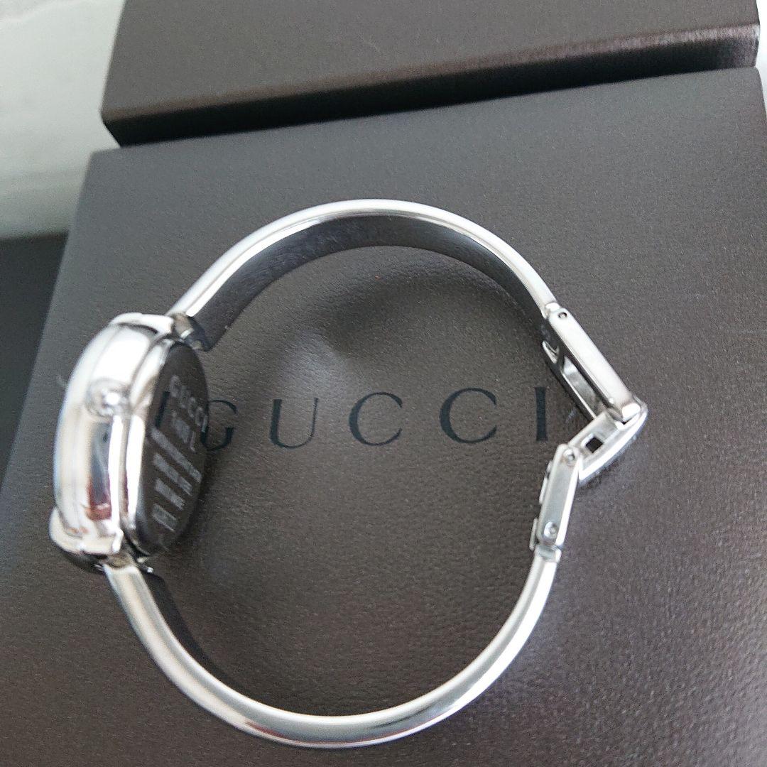 GUCCI timepieces バングルウォッチ黒文字盤 ラウンド 1400L