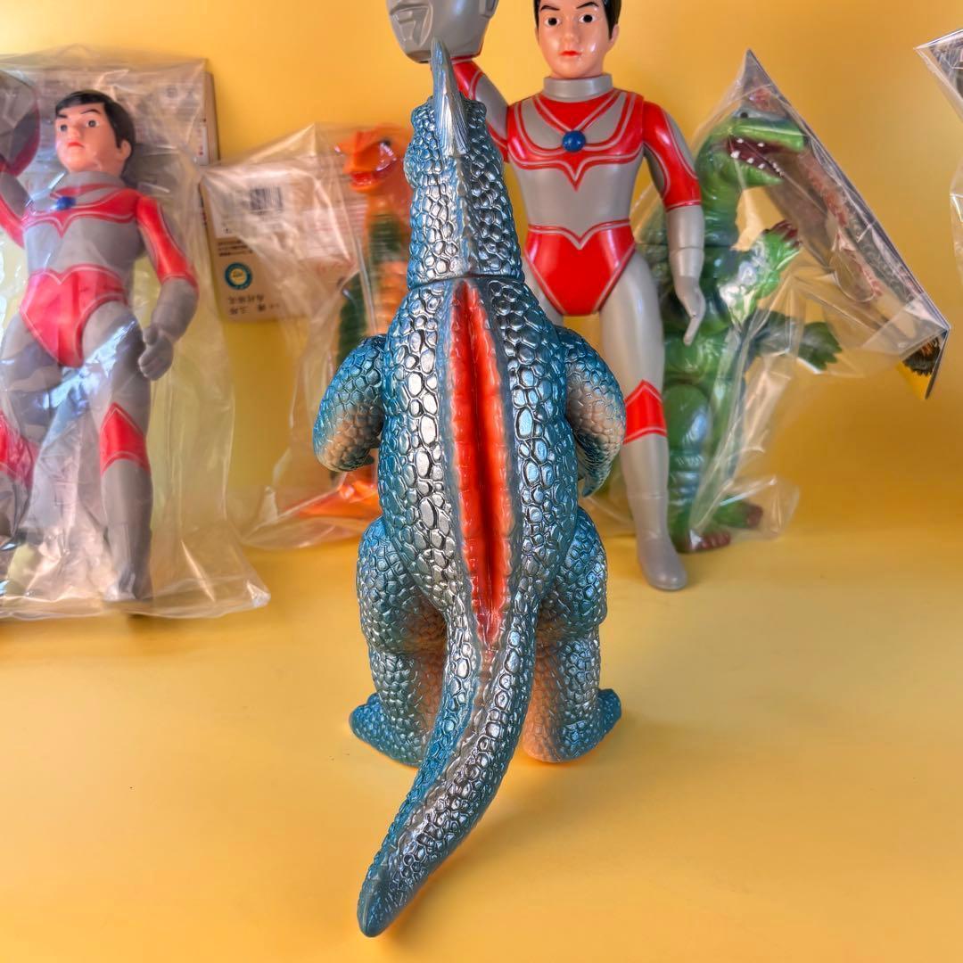 ブルマァクの怪獣シリーズ★アーストロン Gカラー 帰ってきたウルトラマン未開封品