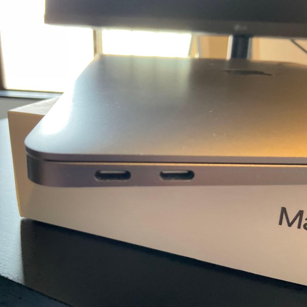 MacBook Air M1チップ搭載13インチ