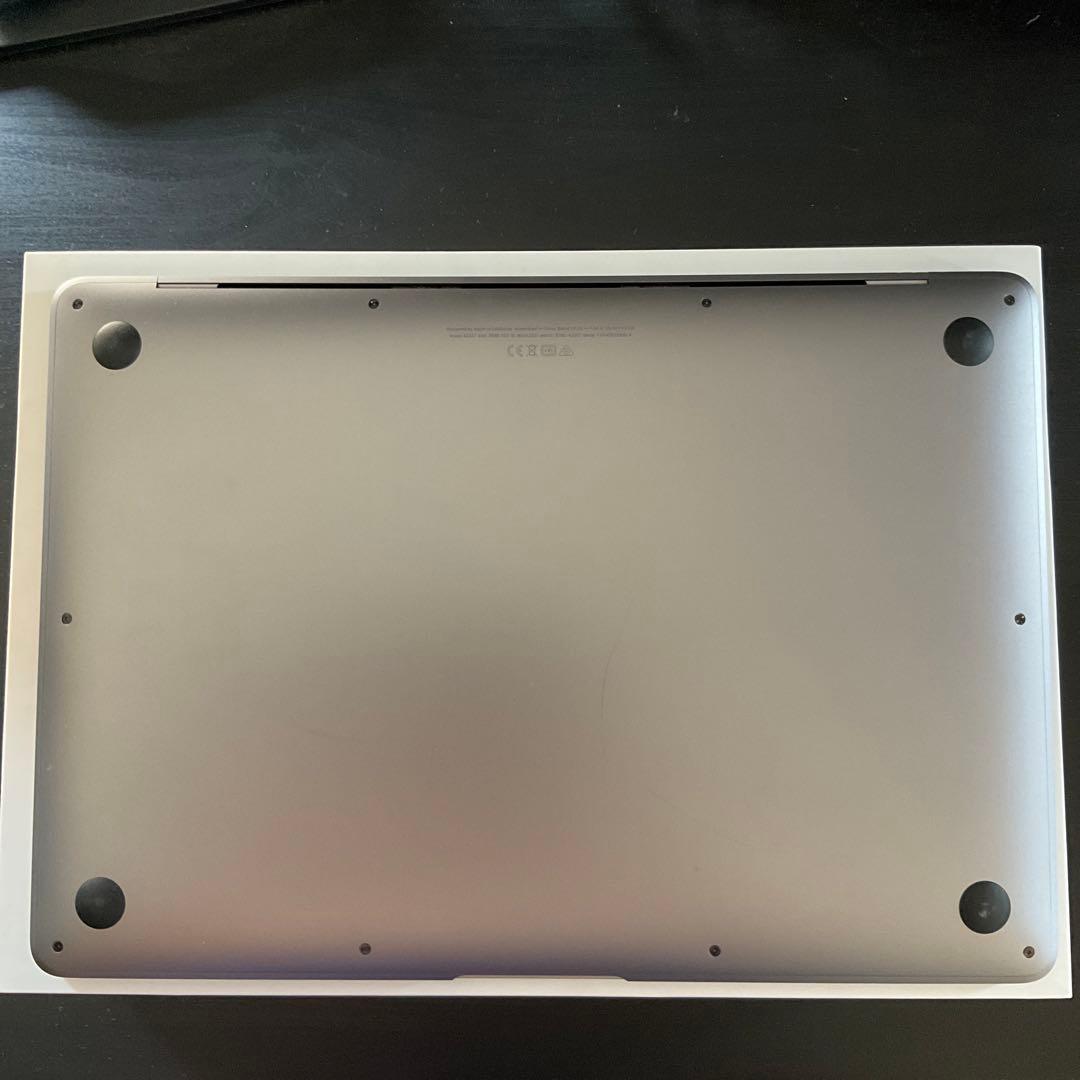 MacBook Air M1チップ搭載13インチ