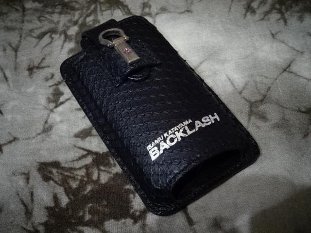 新品!!(定価33000)バックラッシュ・オイルパイソン iphoneケース