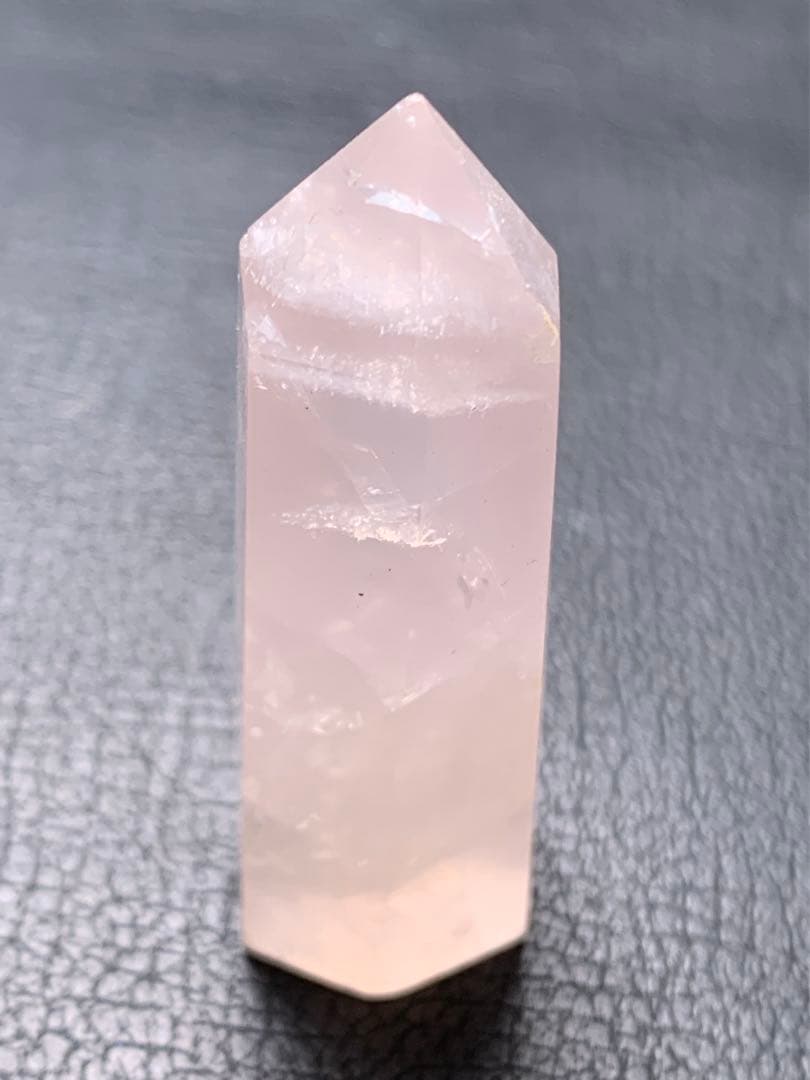 071836  天然石ローズクォーツ六角柱✨虹入り
