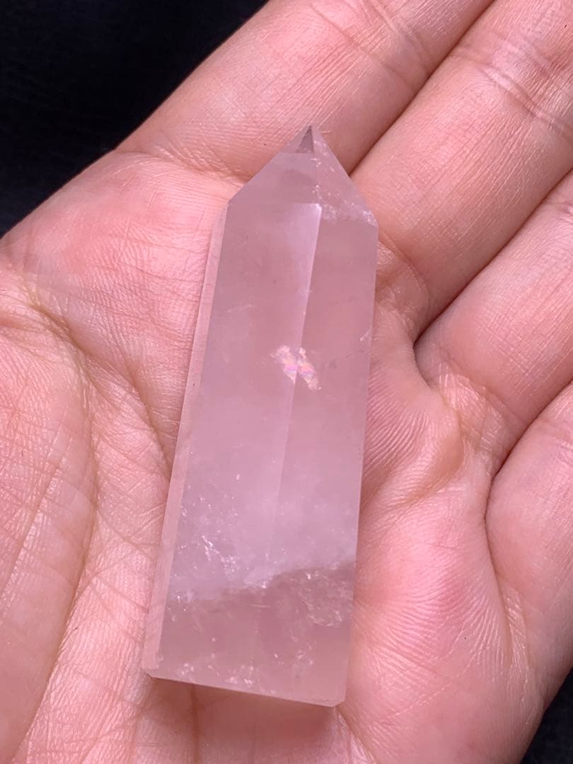 071836  天然石ローズクォーツ六角柱✨虹入り