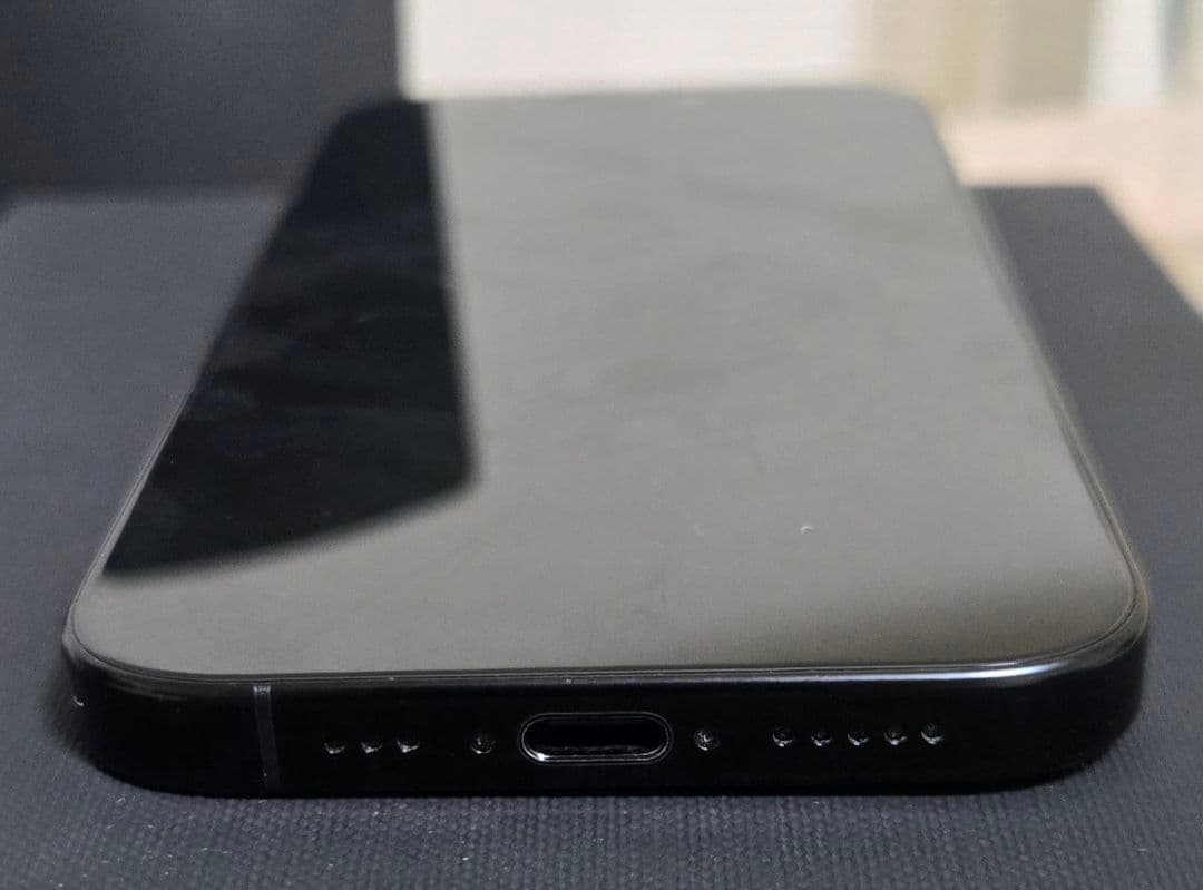 Apple iPhone 16 Pro ブラックチタン 512GB