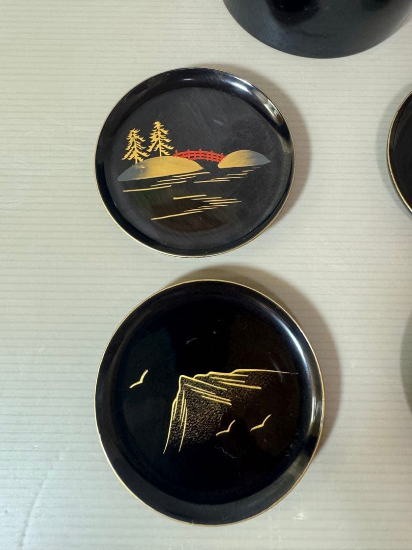 2766 漆器　金蒔絵　棗1客　皿4客