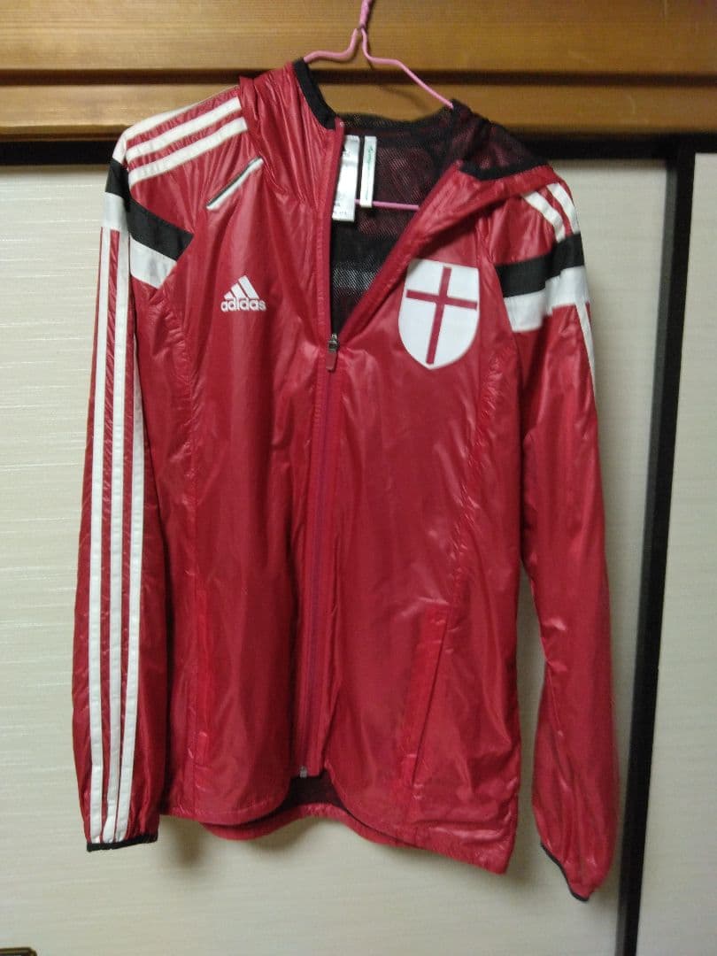 2/8までセール！ACミラン　adidas ウィンドブレーカー　赤