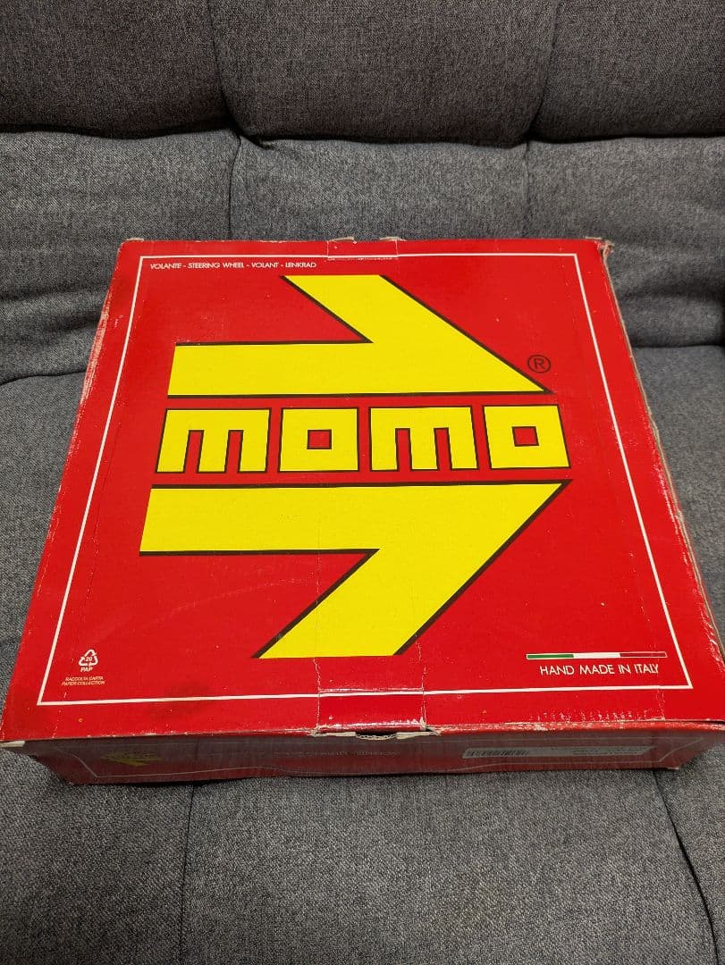 MOMO TUNER BK 32Φ