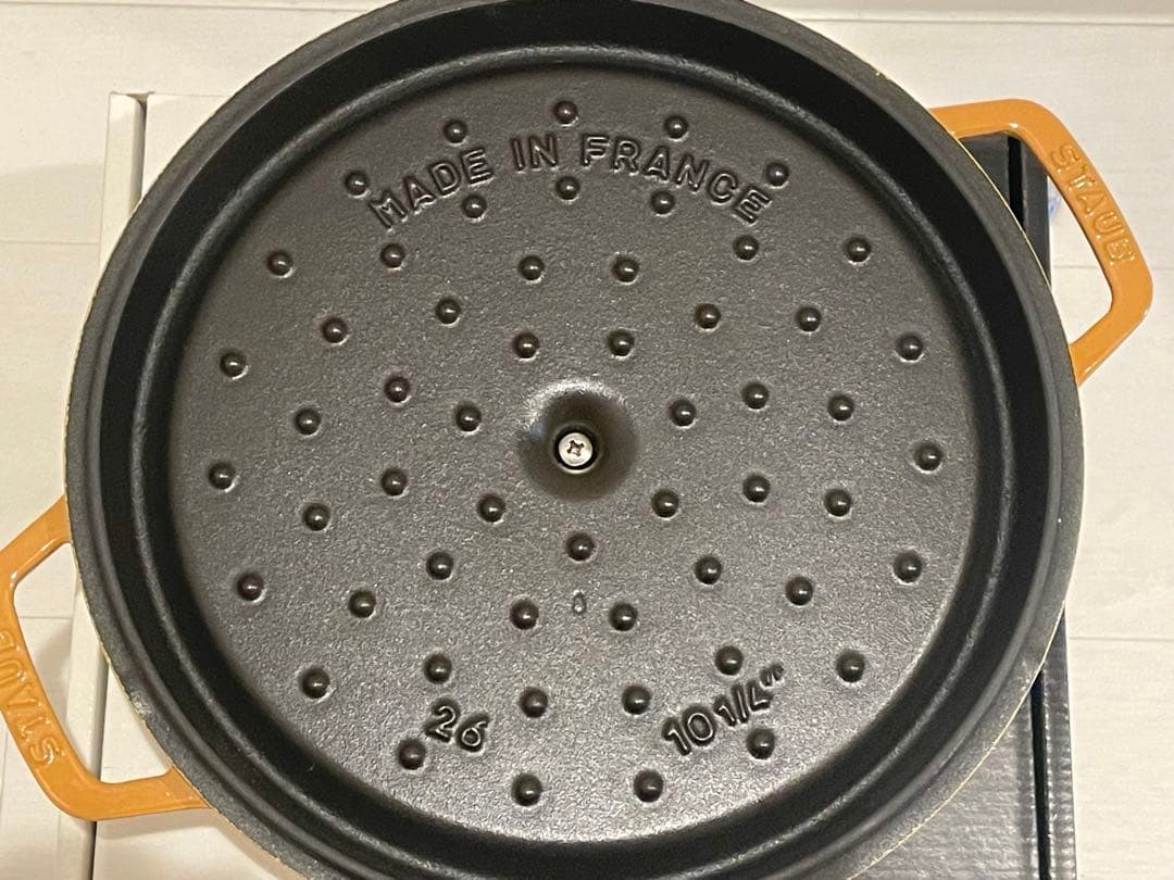 staub 26cm マスタード COCOTTE RONDE