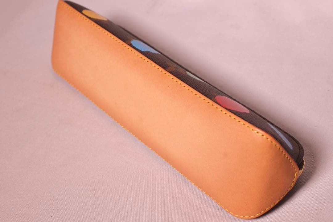 LOUIS VUITTON ルイヴィトン草間彌生トゥルースエリザベットペンケース