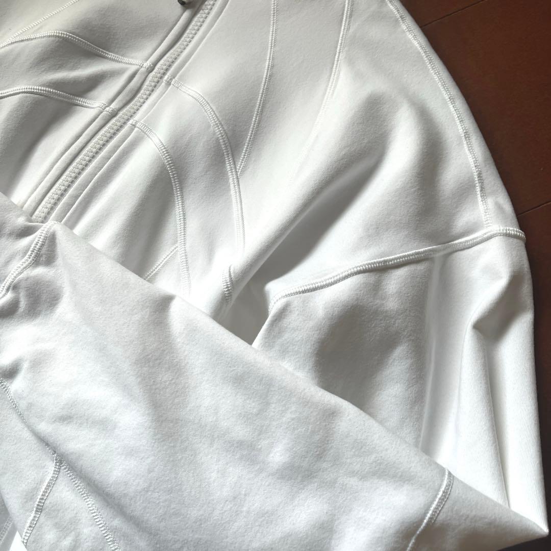 その他 Levi