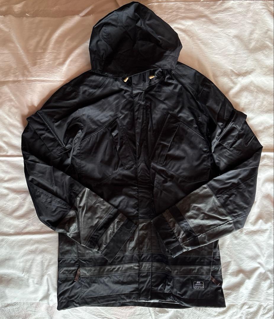 【未使用品】NIKE スノーボードウェア上下セット＋ベスト