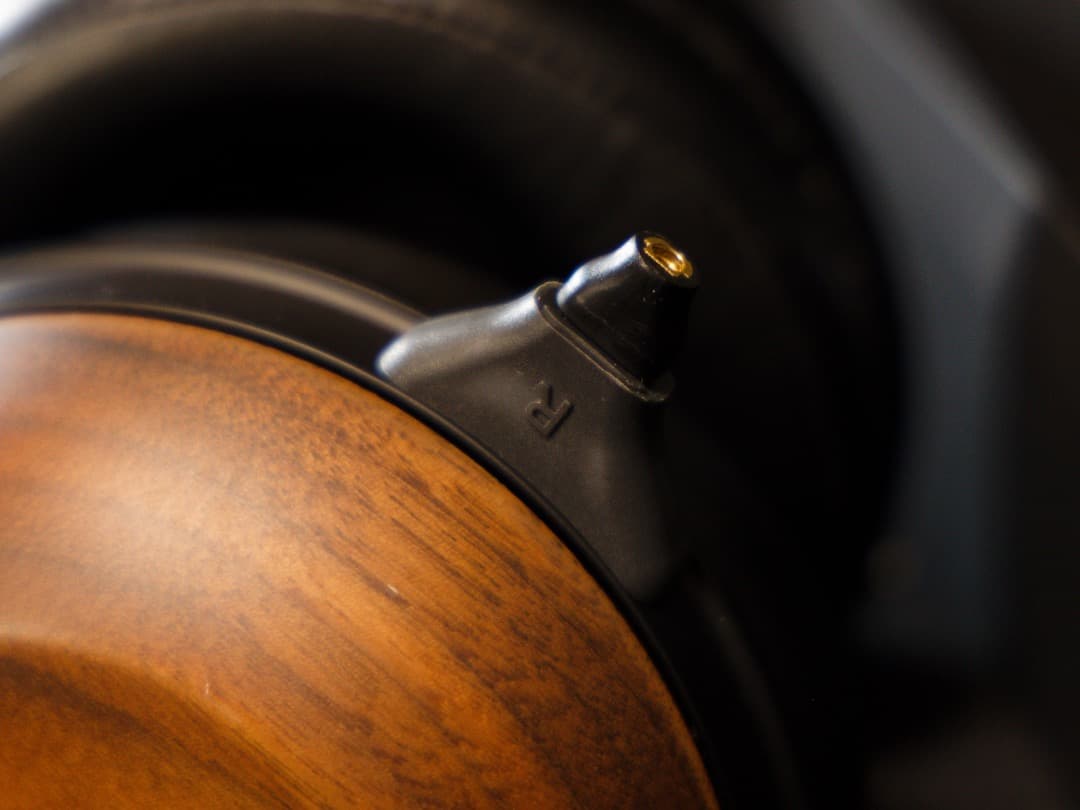 FOSTEX　TH610　ケーブルなし・MMCX変換コネクタ(E4UA製作品)