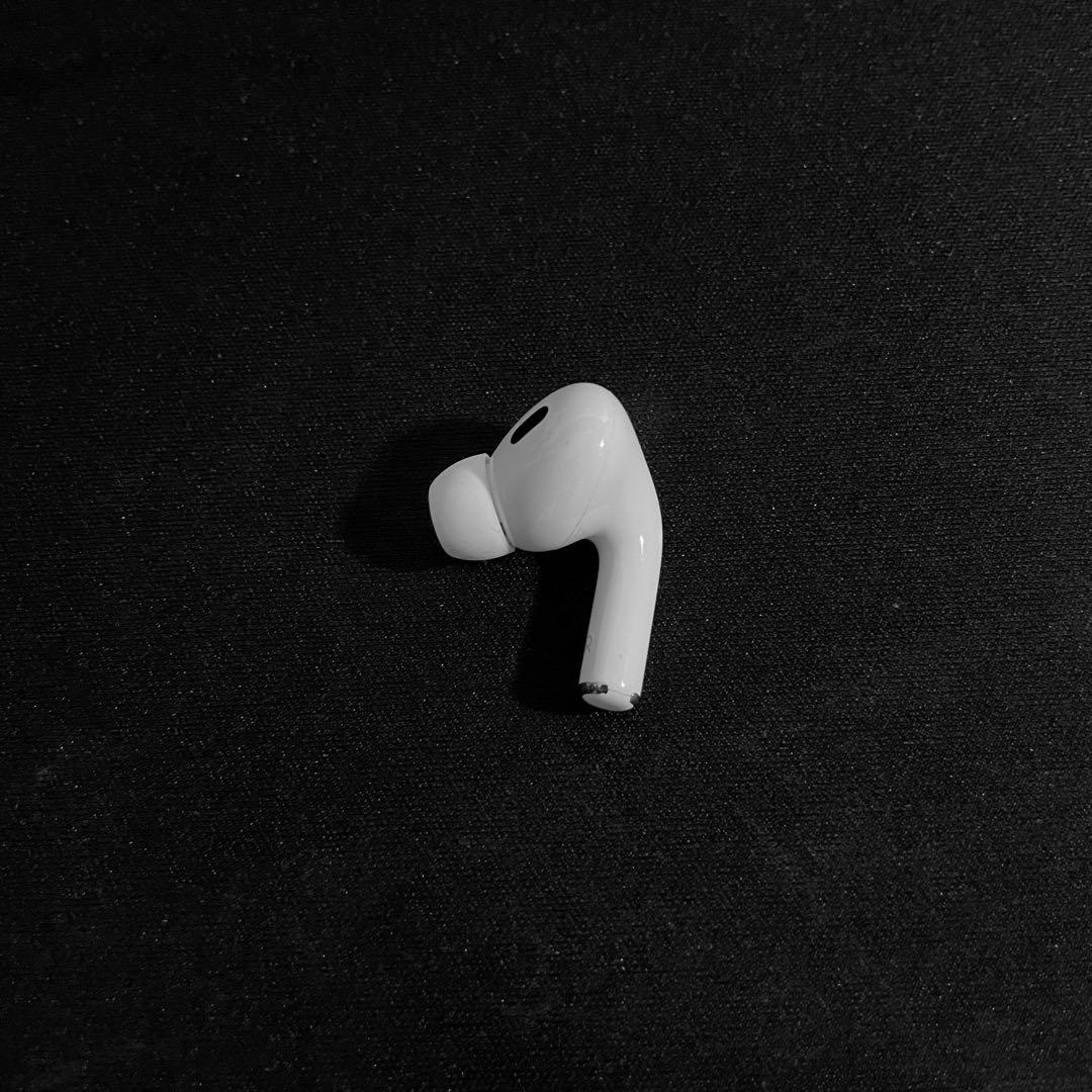 超美品 AirPods Pro第2世代　ライトニング　右耳のみ