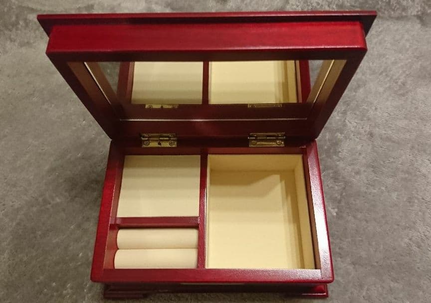 カメオ オルゴール付きジュエリーBOX