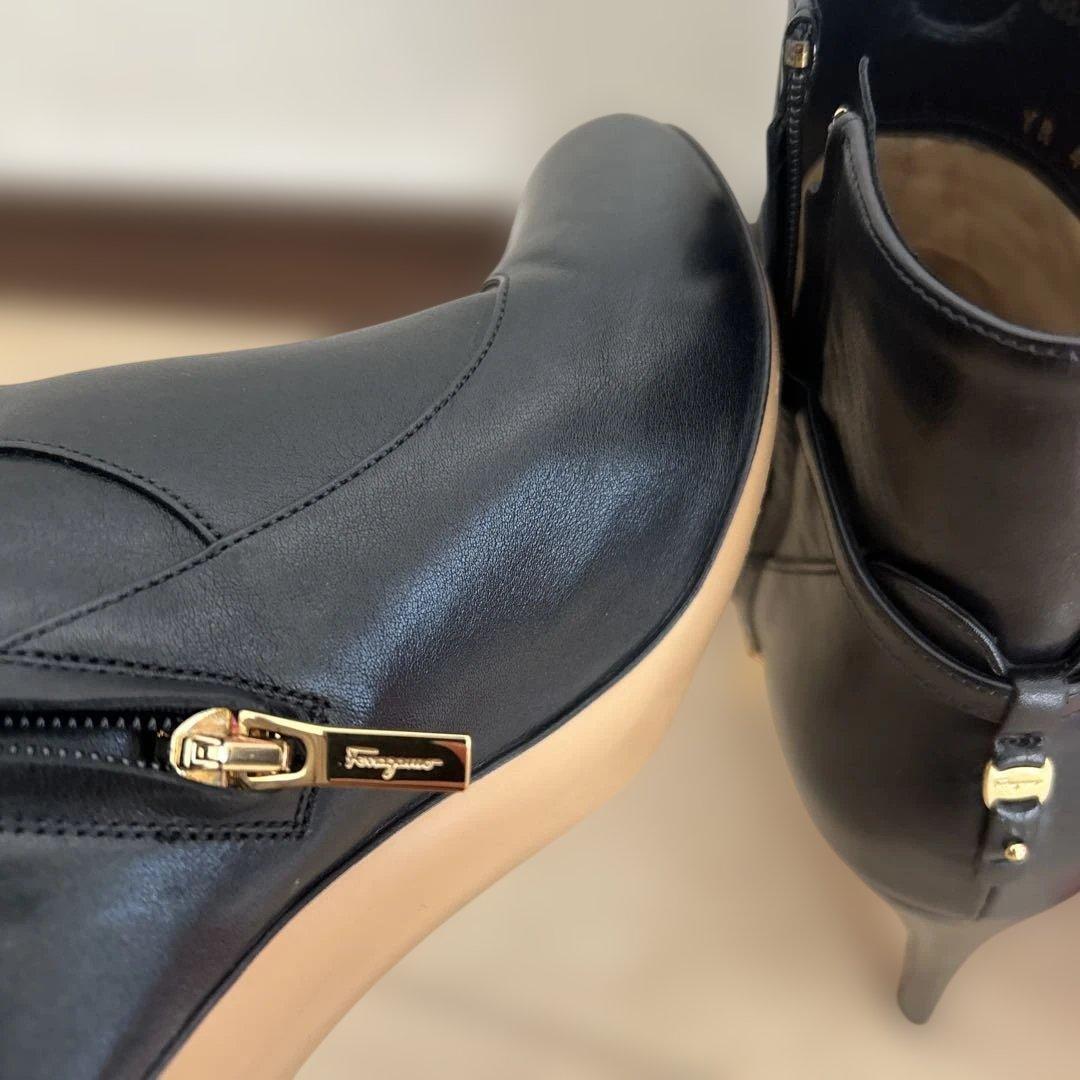 L*a様 Salvatore Ferragamo ブラックヒールブーツ 37.5