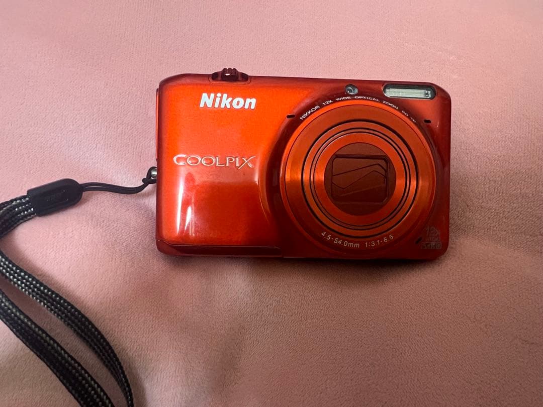 Nikon COOLPIX デジタルカメラ オレンジ