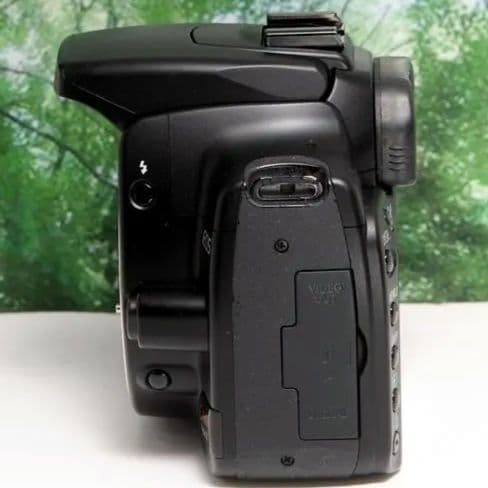 ❤️Canon kissX☆スマホ転送OK&初心者向け軽いカメラ♪付属品多数❤️