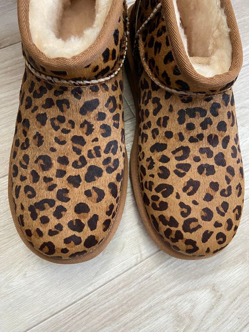 UGG ムートン　ショートブーツ　23センチ