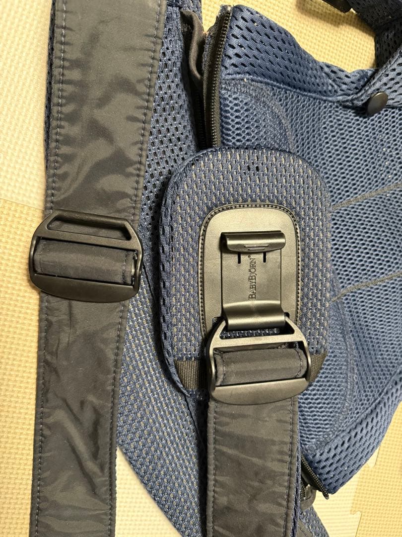 プレゼント付き!値下げ中BABYBJORN 抱っこ紐 harmony
