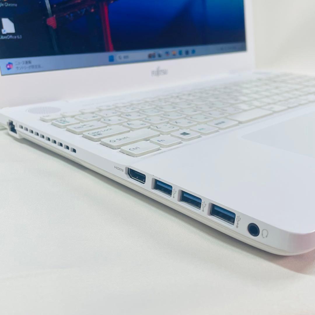Core i7 SSD 512GB 32GB Windows11 富士通