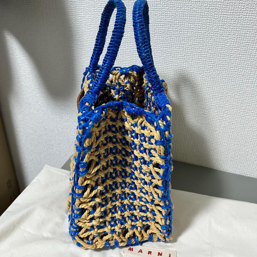 【MARNI】マルニフラワーカフェ ジュルタバッグ