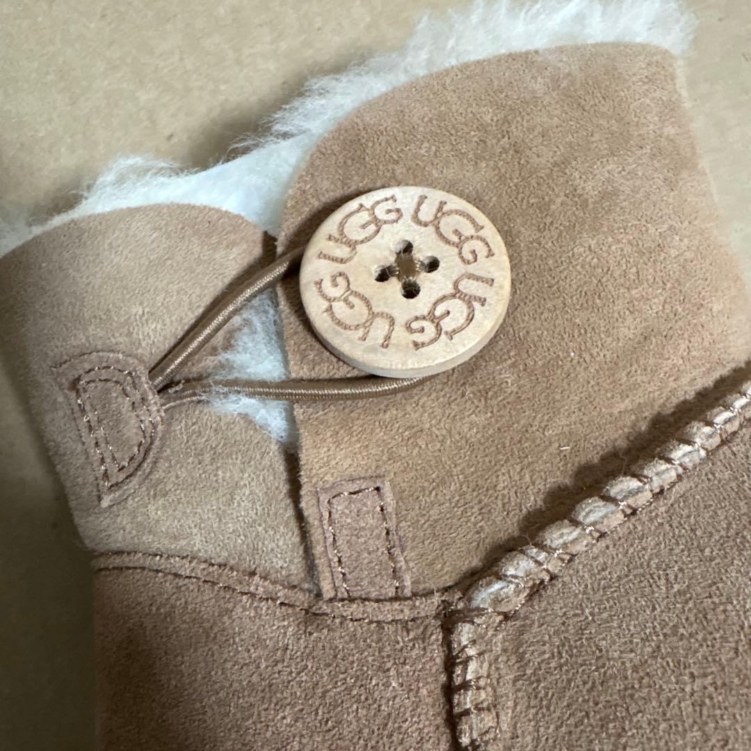 UGG／MINI BAILEY BUTTON Ⅱ