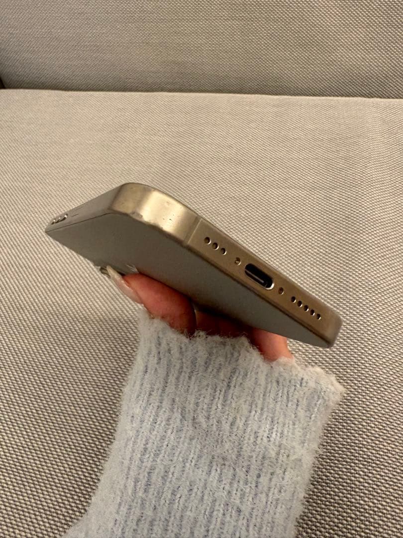 iPhone15 pro 本体
