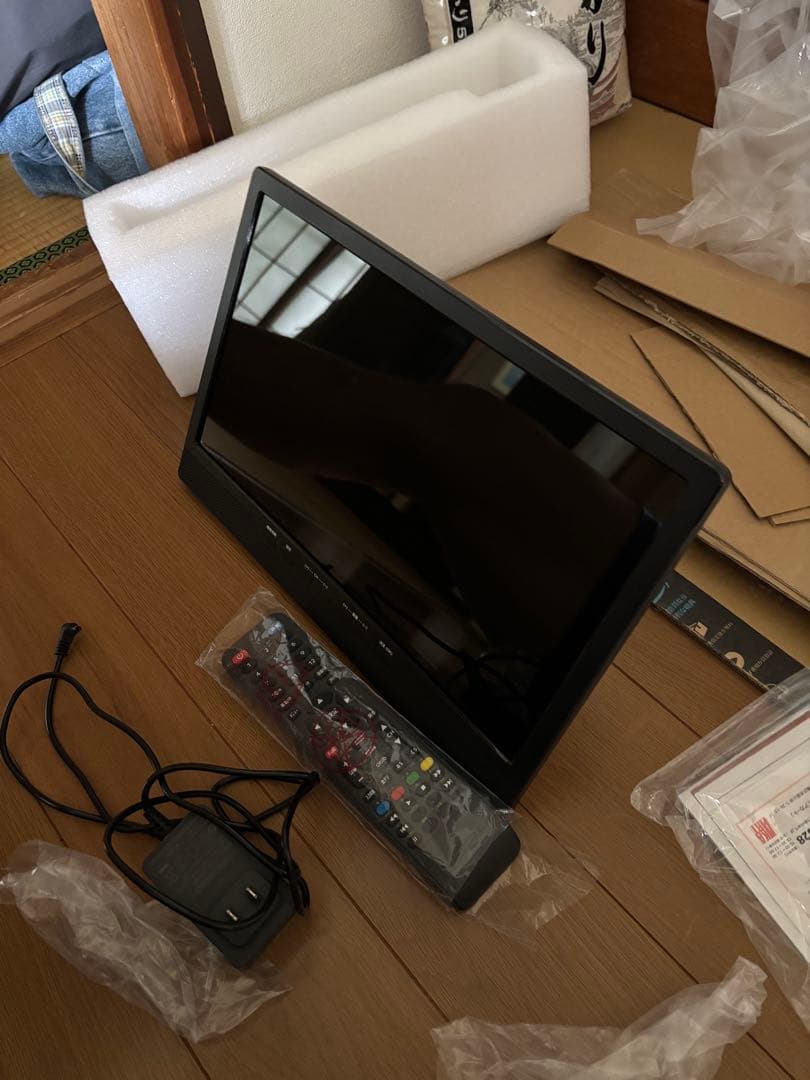 ポータブルテレビ 本体 リモコン付き