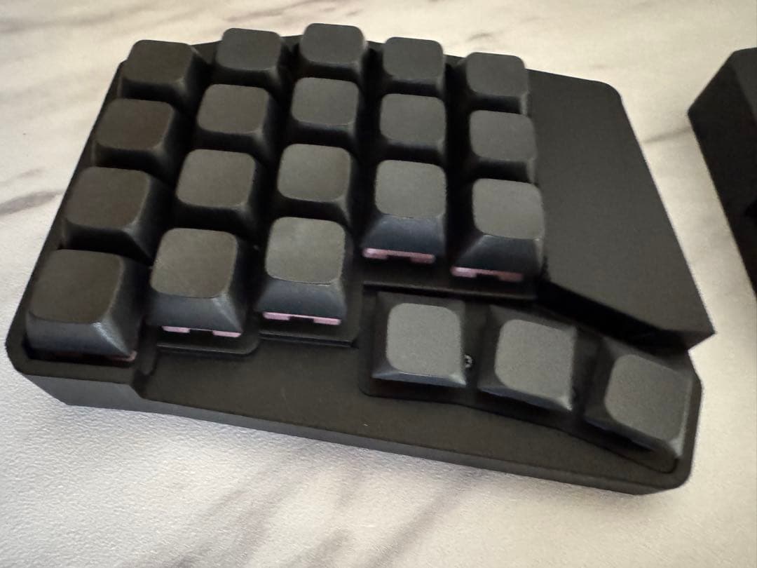 【新品】keyball39 ケースマウント構造lofree HADES
