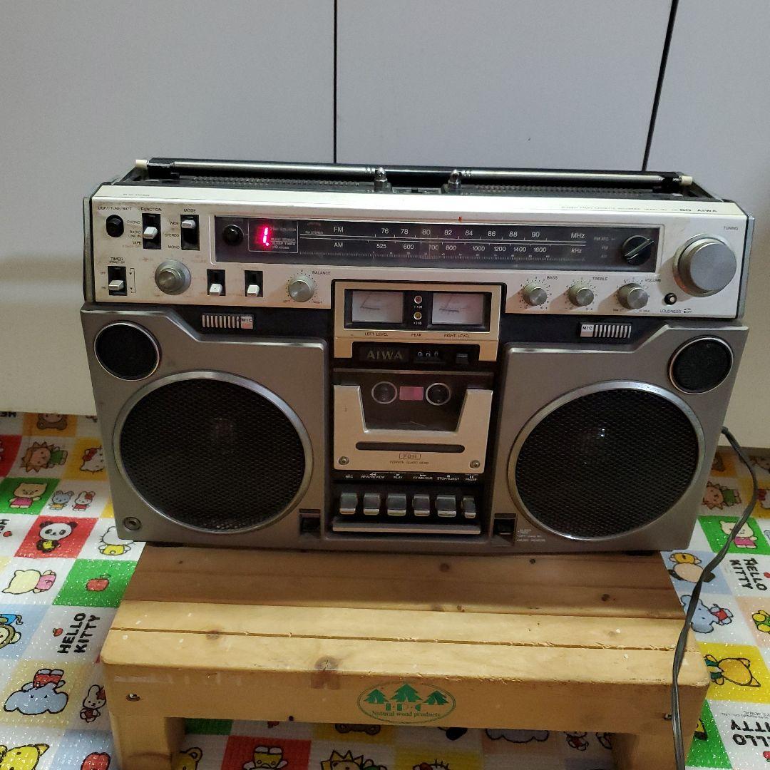 AIWA　昭和レトロ　 ラジオ　カセットレコーダー　通電確認済み　訳あり