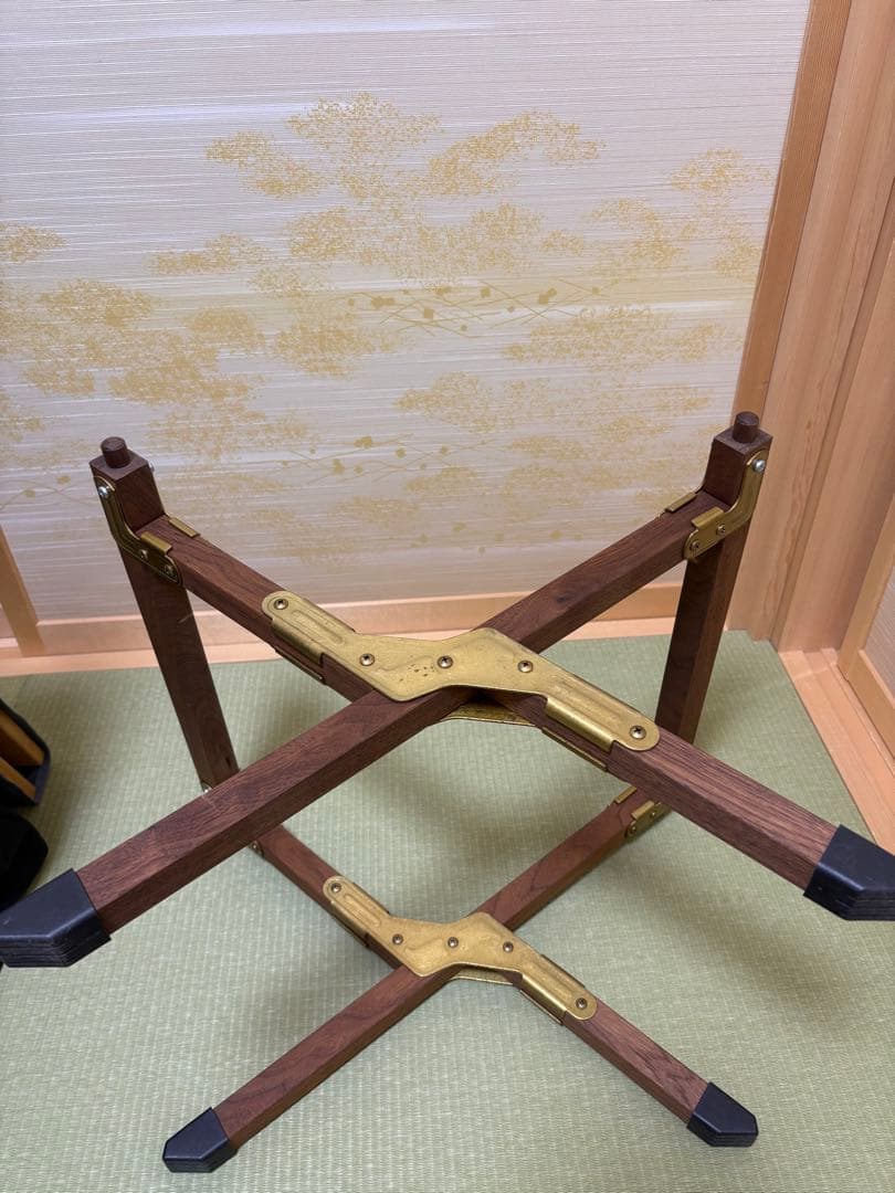 Noras サイドテーブル　ウォールナット　真鍮金具