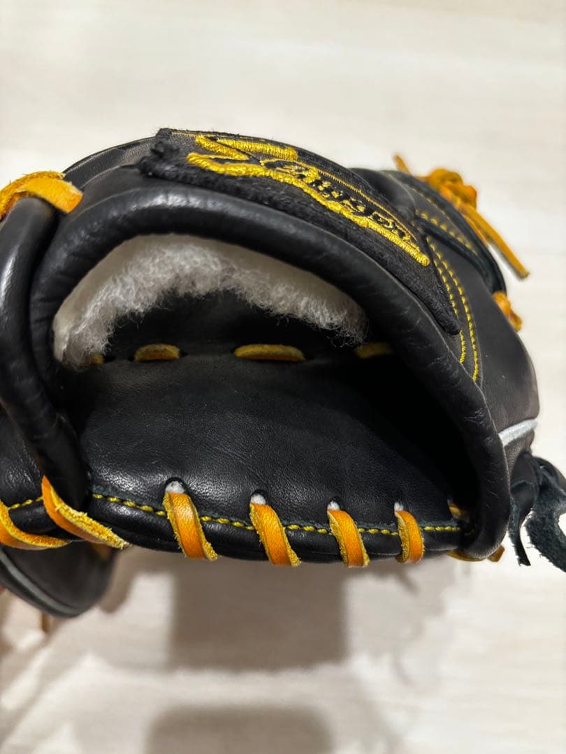 KUBOTA SLUGGER 野球　グローブ　軟式　黒　右投げ用