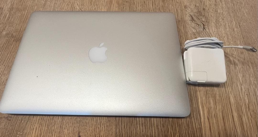 MacBook Air 13インチ シルバー 充電器付き Core i7