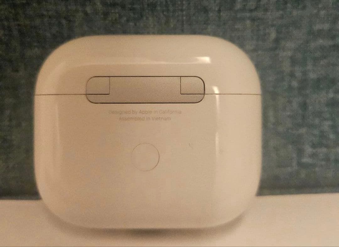 イヤホン AirPods third generation