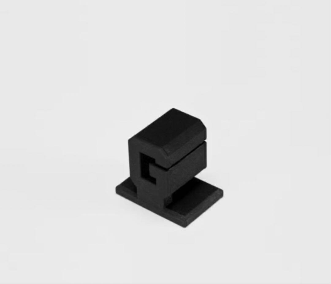 i*c様 新品未使用　正規店購入カシオGショックDWN-5600-1JR CAS