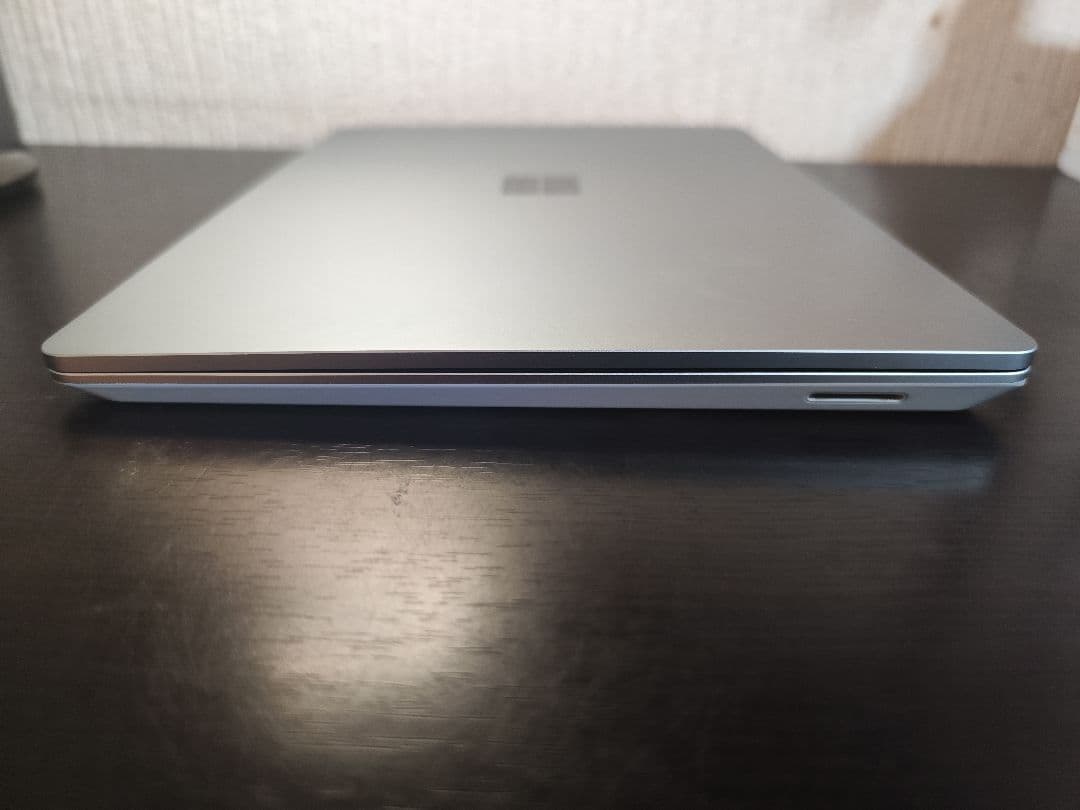 Microsoft Surface Laptop Go 第1世代