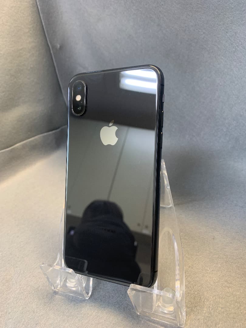 美品　国内版　SIMフリー　iPhoneXS　 64GB ブラック色