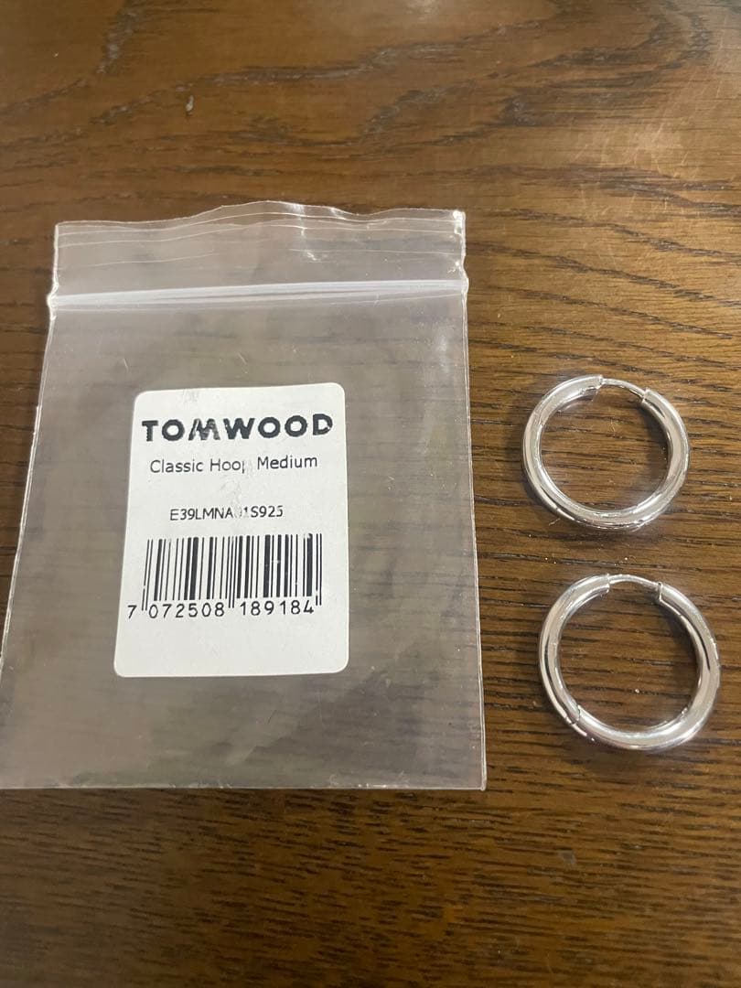 トムウッド Classic Hoop Medium シルバーフープピアス メンズ
