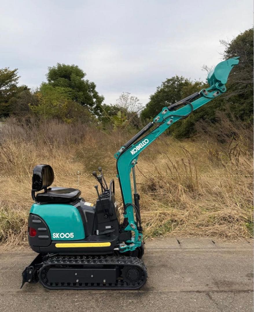 ☆KOBELCO☆SK005☆可変脚☆パターン変更可☆ブレーカー配管☆ライト新品