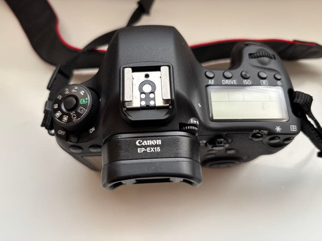 Canon EOS 6D デジタル一眼レフカメラ　本体