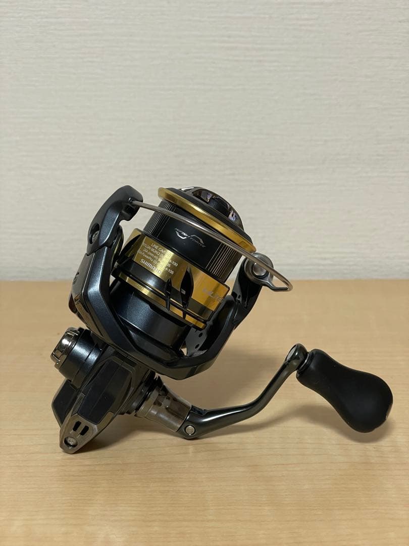【新品・未使用品】シマノ 25アルテグラ C2000S＋300mライン付き
