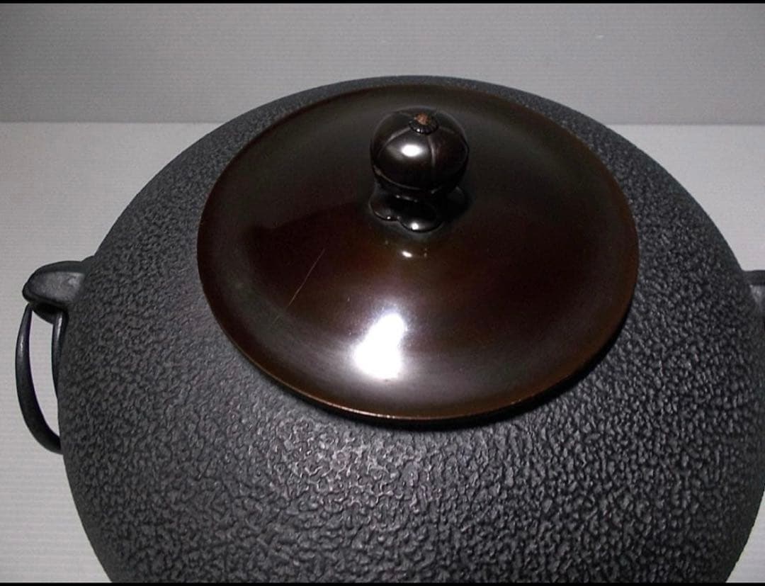 茶道具　鉄釜